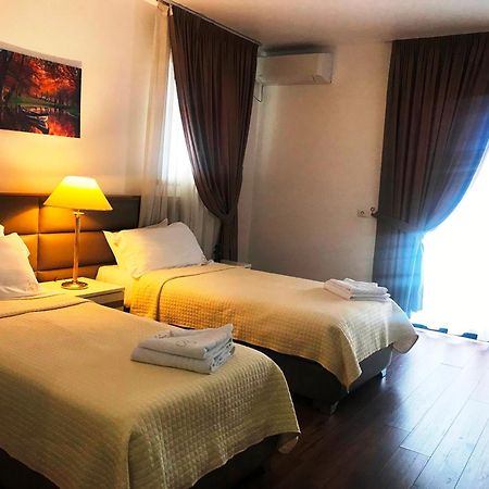 Chateau Linza Resort Тирана Экстерьер фото