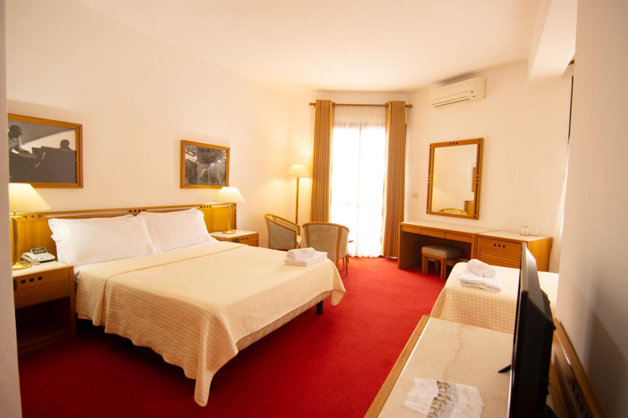 Chateau Linza Resort Тирана Экстерьер фото