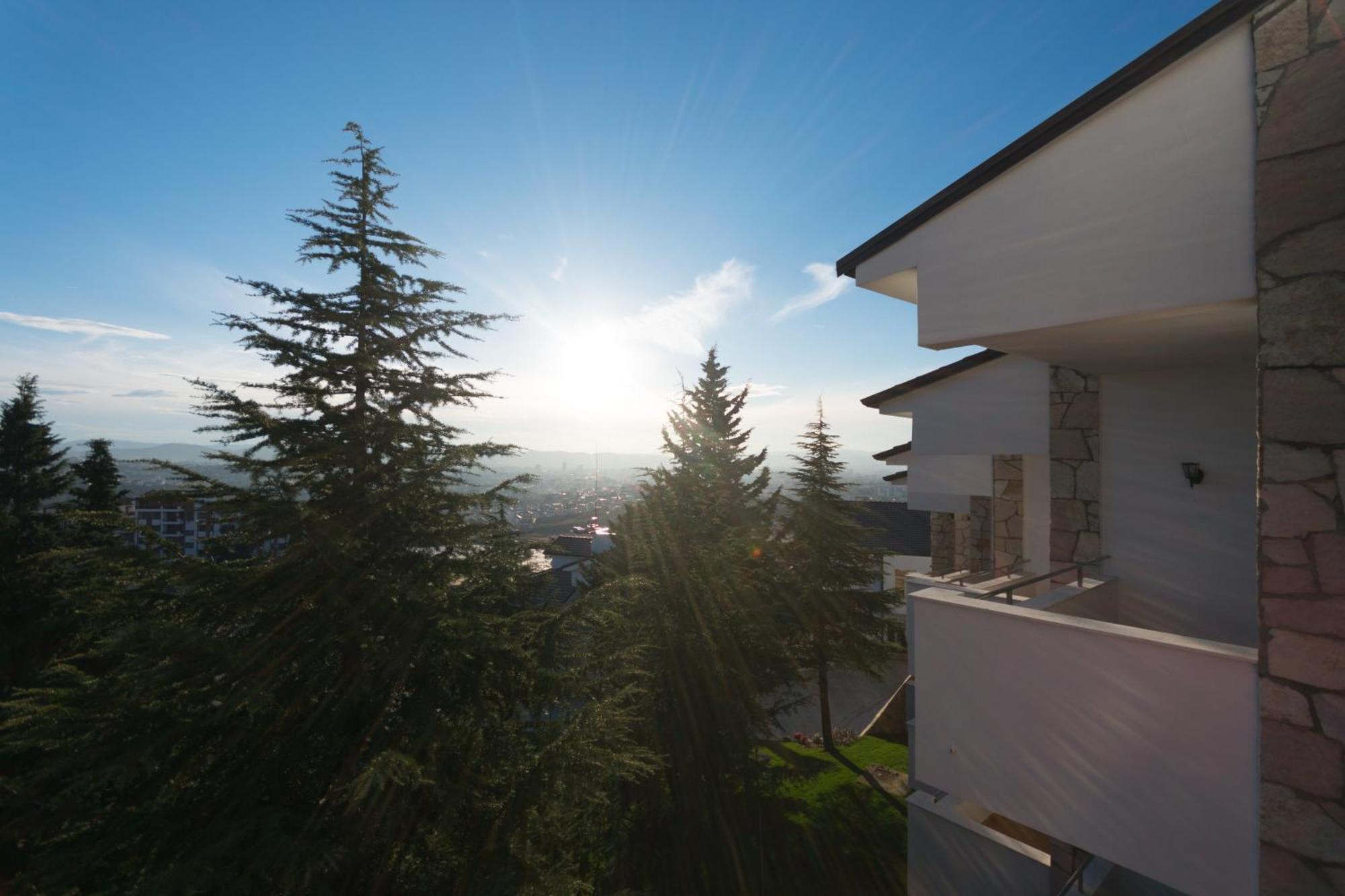 Chateau Linza Resort Тирана Экстерьер фото